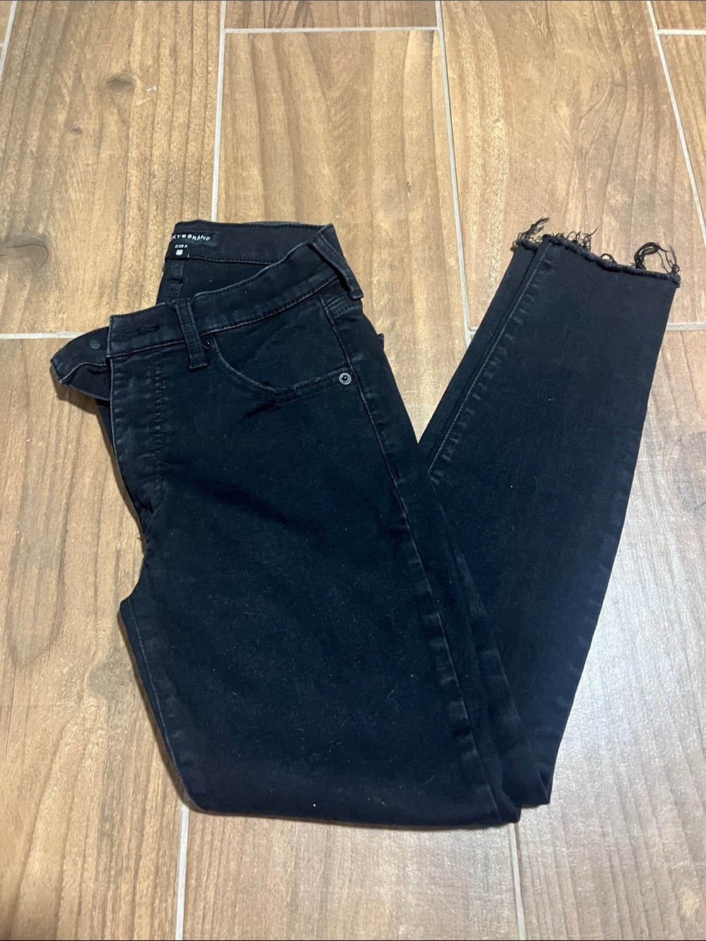 High-Rise Skinny Black Women's Jeans with Raw Hem